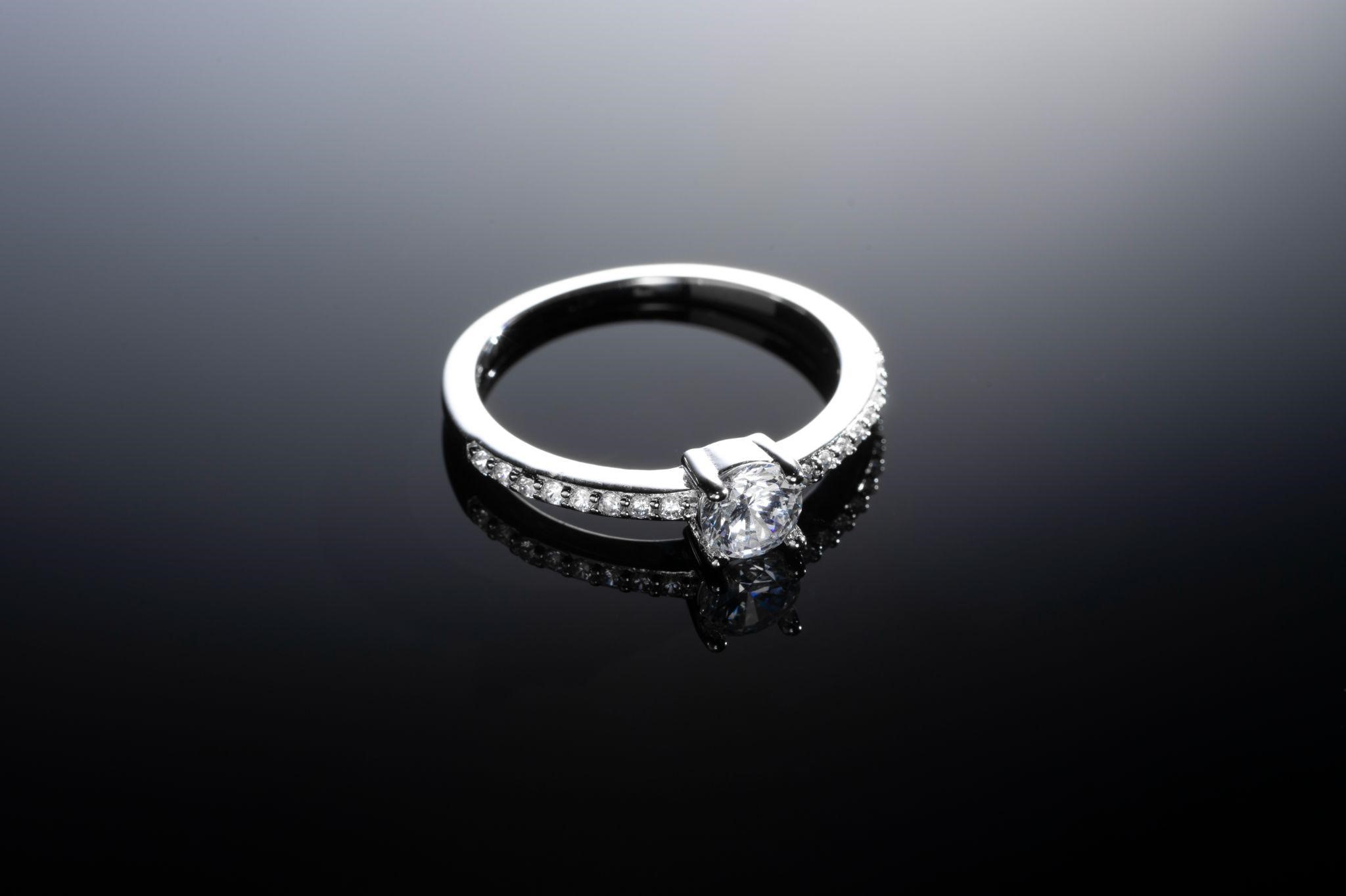 The Appeal of Customized Adornments: Custom-Made Anklets and Diamond Jewelry