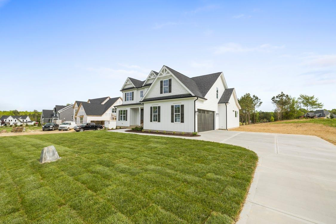 Tips for Driveway Installation and Repair to Boost Commercial Curb Appeal
